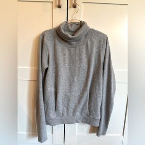 Alo Gray Turtleneck Sweater size xs